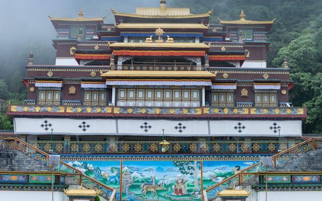 Sikkim Darjeeling Escape — Northeast India Holiday Package